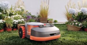 Abbiamo provato il robot tagliaerba senza filo: Navimow evita gli ostacoli  con l'AI